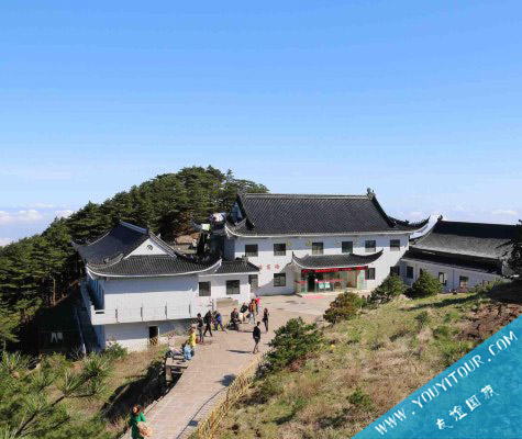 黄山白鹅山庄