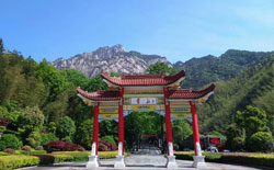 屯溪国际机场下飞机后如何到黄山风景区？
