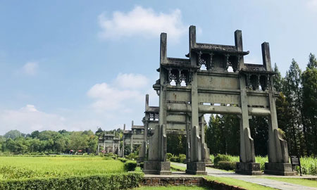 开封到黄山旅游团三日游景点：棠樾牌坊群