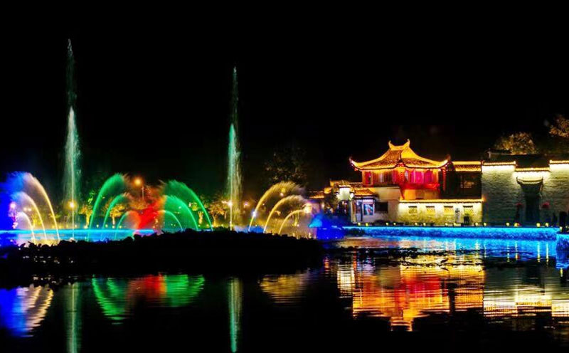 西递夜游攻略：明经湖光影秀