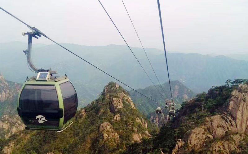 黄山索道运行中图